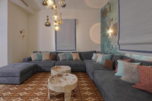 Χώρος καθιστικού στο Oasis Palace