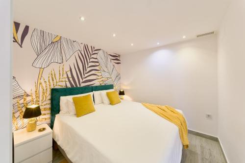 Hola MarBella Cozy Penthouse Old town & Beach