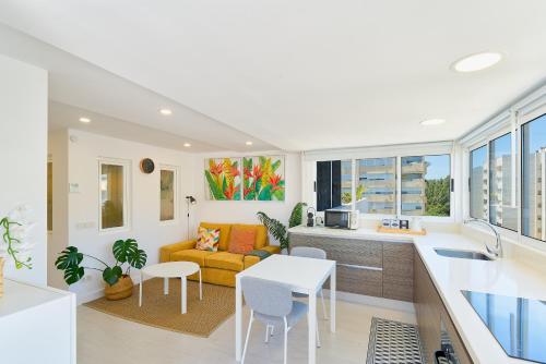 Hola MarBella Cozy Penthouse Old town & Beach