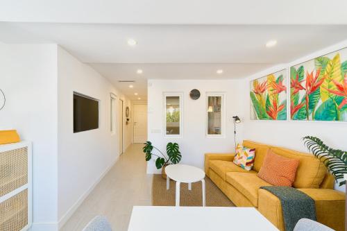 Hola MarBella Cozy Penthouse Old town & Beach