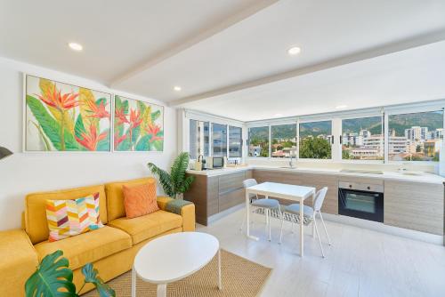 Hola MarBella Cozy Penthouse Old town & Beach