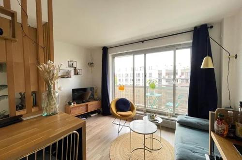 STUDIO 4pers PROCHE GARE 10 MIN DISNEY