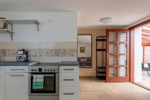 Η κουζίνα ή μικρή κουζίνα στο Kékkút Vendégház