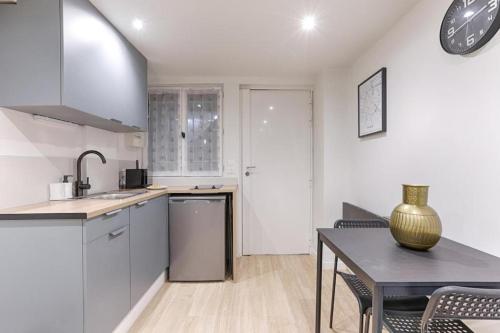 Photo de la galerie de l'établissement Appartement de charme au coeur du Sentier, à Paris