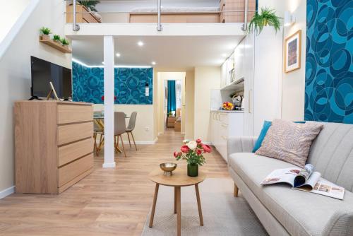 Amethyst Apartments - Brody