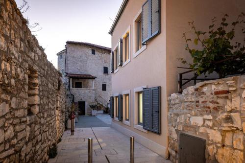 Studio Levant by Briskva