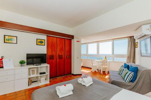 Rent4rest - Sesimbra Ocean View Studio