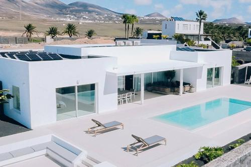 Villa Ainé Luxury Villa