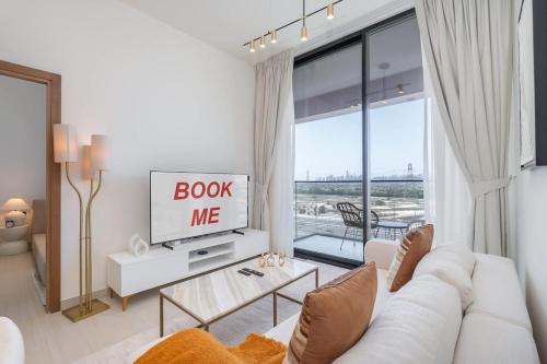 Golden Stays - Binghatti Onyx I Brand New 1BR I Modern and Fully Furnished