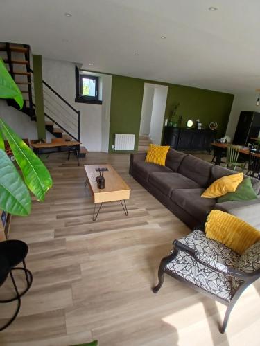 Maison chaleureuse, spacieuse et familiale