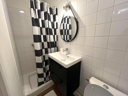 Photo de la galerie de l'établissement L'Utile - 2pers - Rivière - Rêve au Mans, au Mans