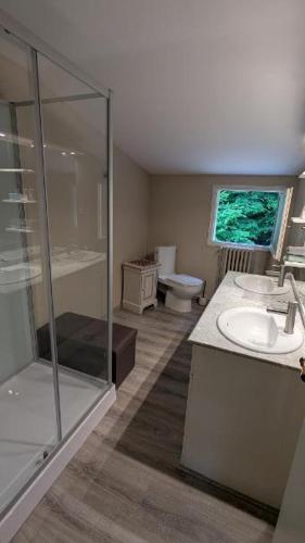 Un baño de Terres du Milieu