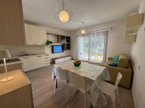Kuchyň nebo kuchyňský kout v ubytování Casa Luna a Porto Pino