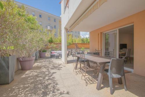 T3 Douillet avec grande terrasse