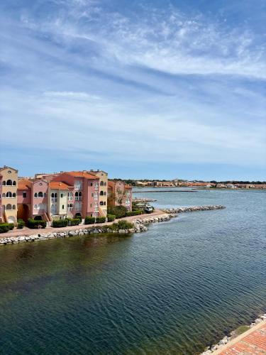 Appartement superbe vue -Climatisation - piscine - parking - 5MC317