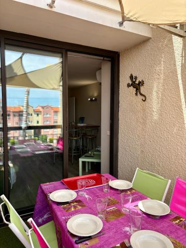 Appartement superbe vue -Climatisation - piscine - parking - 5MC317