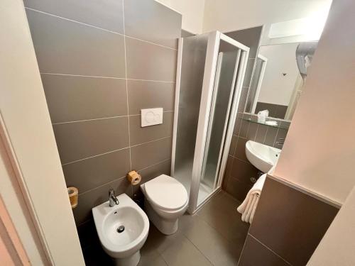 Un baño de Hotel Atlas