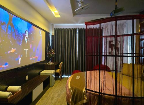 Kha Thy Hotel 2にあるテレビまたはエンターテインメントセンター