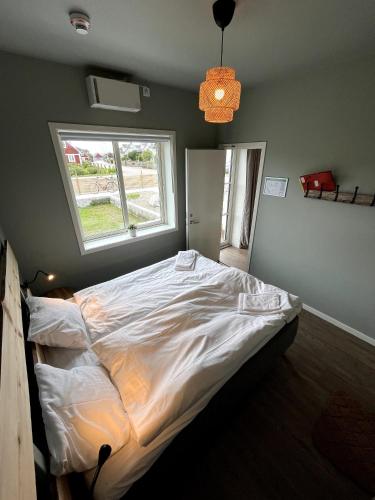 Una cama o camas en una habitación de Villa Sharevik