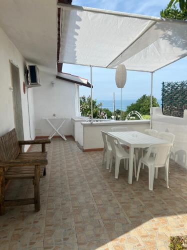 Gallery image of Trilocale 1 sul mare in Peschici