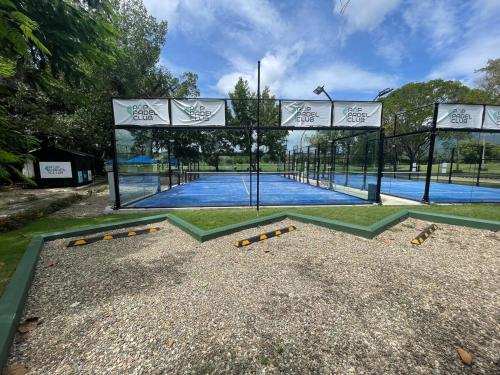 Πισίνα στο ή κοντά στο Luxury apartment Playa Dorada