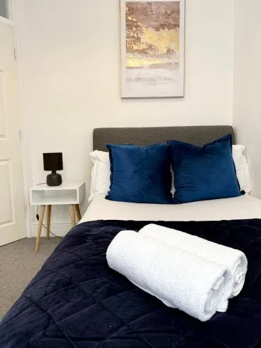 City Centre Embankment Apartments Superb Location photo 8
