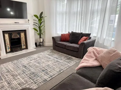City Centre Embankment Apartments Superb Location photo 14