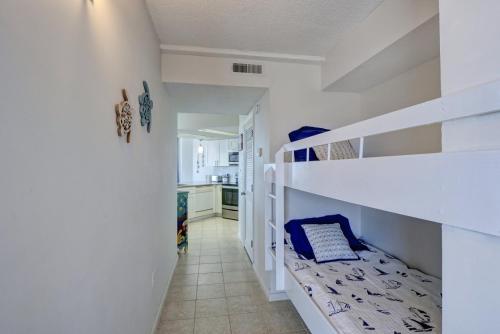 Ένα ή περισσότερα κρεβάτια σε δωμάτιο στο St Regis 3514