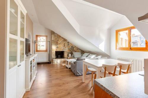 Los Arcos de Escarrilla