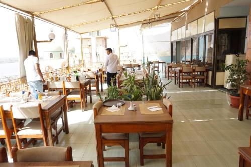 Εστιατόριο ή άλλο μέρος για φαγητό στο New Saint Catherine Hotel