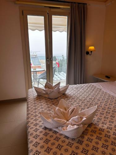 Charming Studio in Heraklion Prefecture with Private Entrance and Scenic Views