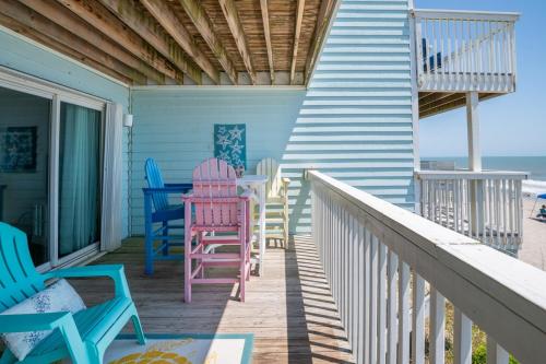 Μπαλκόνι ή βεράντα στο Oceanfront Condo with 3+ Pools - Ocean Dunes 2006