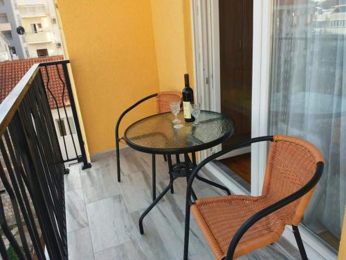 Балкон или терраса в Cosy 1 bedroom apartment BUDVA