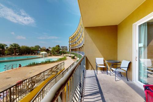 Bazén v ubytování Beach Resort 206 nebo v jeho okolí
