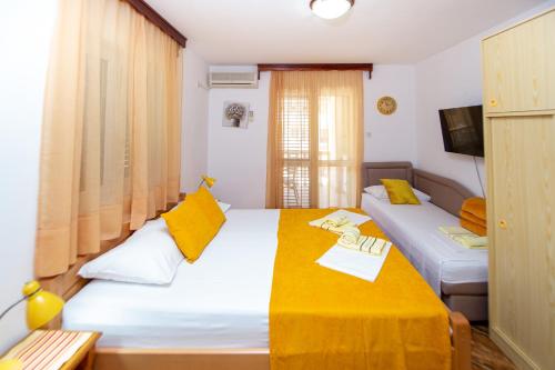 Gallery image of Jadran Apartments in Rafailovici