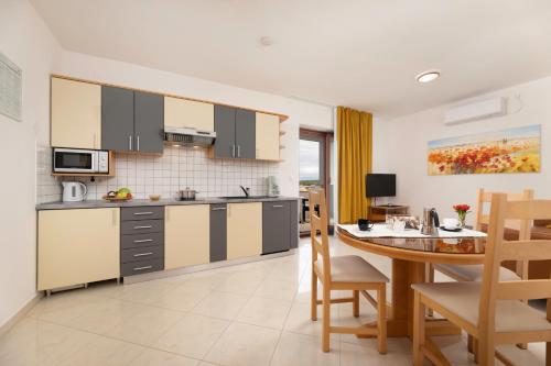 Apartments Kvarner 2