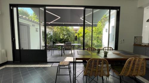 MAISON - Authentique échoppe Bordelaise avec jardin