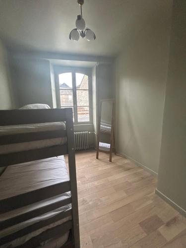 ボージョンシーにあるMaison de Beaugency centre boîte à clefs vélos dans la maisonのギャラリーの写真