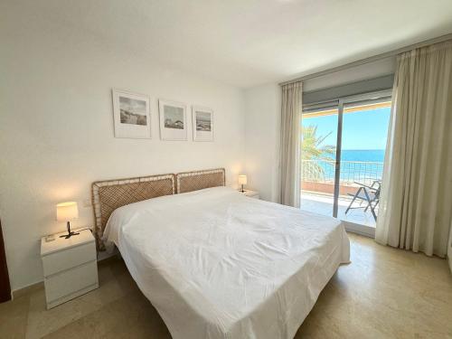 Nautique BeachFront Apartment