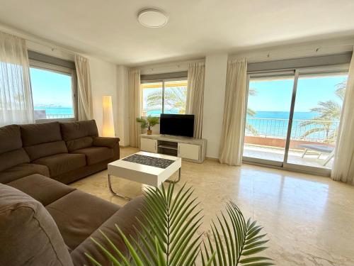 Nautique BeachFront Apartment