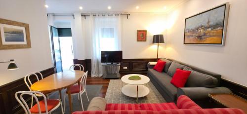 NEGURI 5 y 3 Garden Metro y Playa