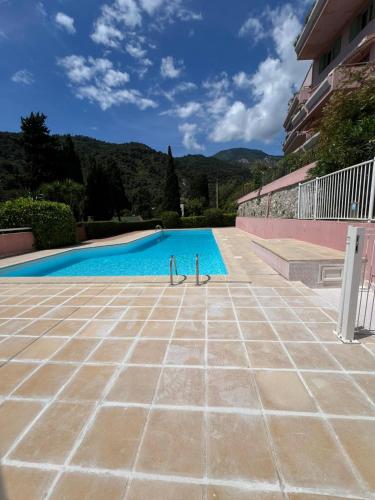 Beau 2 pièces avec jardin