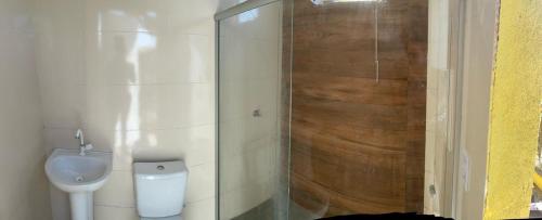 Salle de bains dans l'établissement Hospedaria Coisa Linda Caraiva