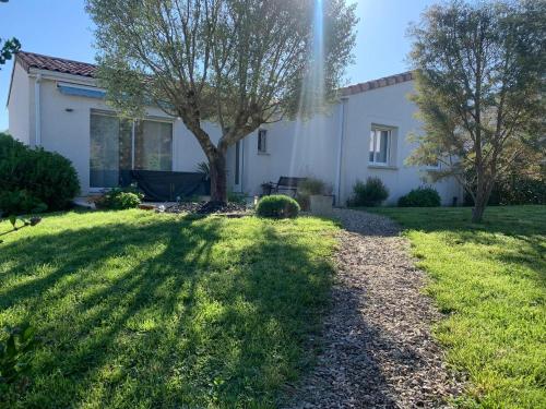 Photo de la galerie de l'établissement Maison agréable à Saliès avec jardin de 70 m²_2, à Saliès