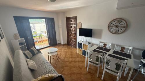 Μια τηλεόραση ή/και κέντρο ψυχαγωγίας στο Lobo en Cabo Apartment, Cabo Roig , Orihuela Costa
