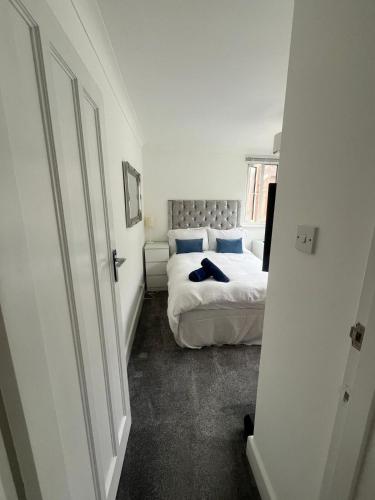 Katil atau katil-katil dalam bilik di Ocean View in Worthing, sleeps 9