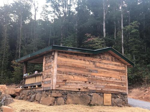 Landskap semula jadi dekat dengan rumah percutian