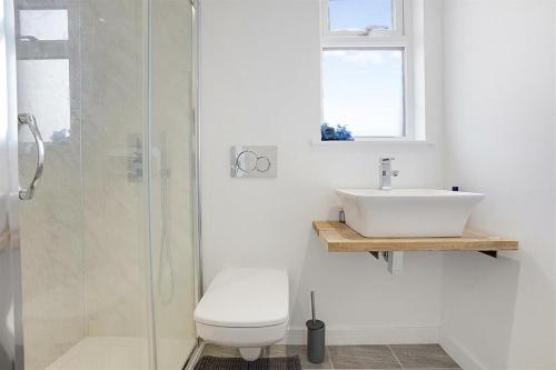 Ένα μπάνιο στο Luxury house in Rainham