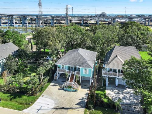 an overhead view of a house with a playground at Kemah Baydreaming Near Kemah Boardwalk in Kemah