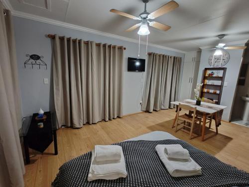 Μια τηλεόραση ή/και κέντρο ψυχαγωγίας στο Cosy Apartment